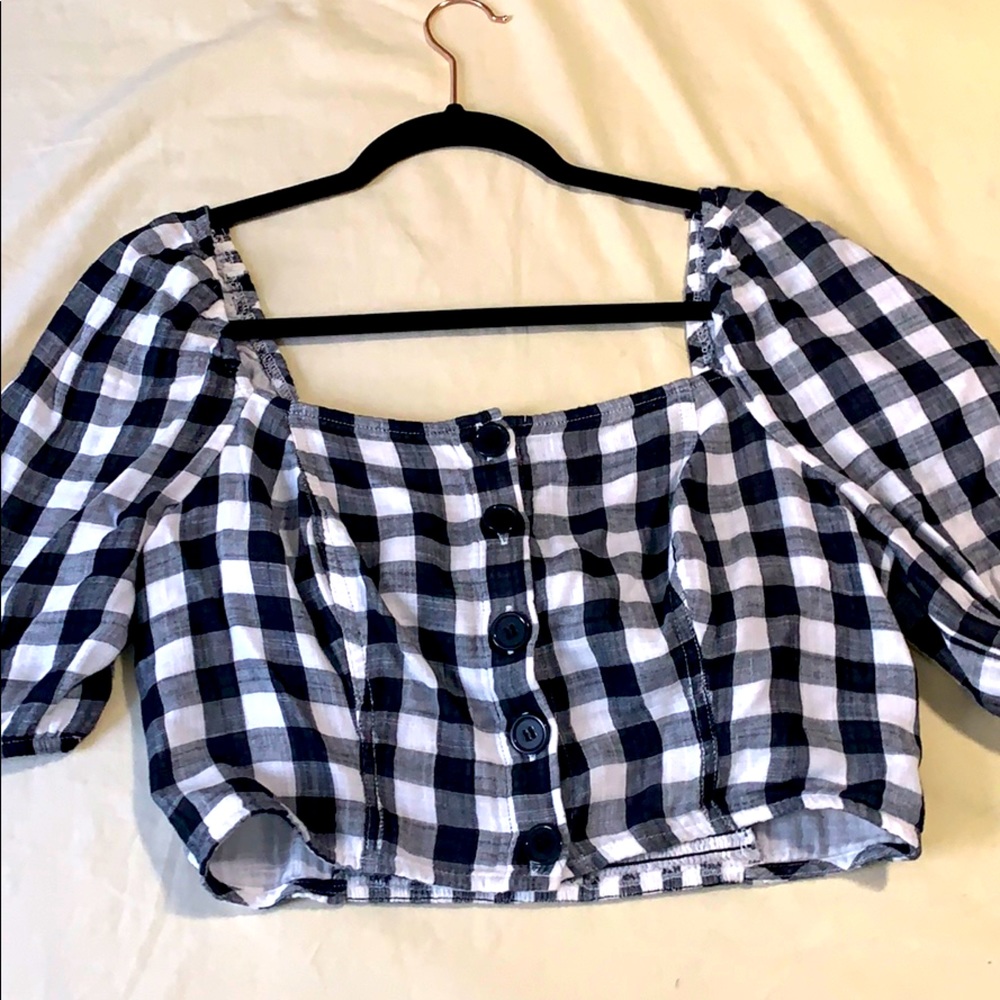 Stretchy crop top